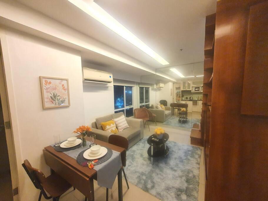 Bgc Taguig Cozy 2 Bedroom Loft, With Stunning Bgc Skyline View! Manila Eksteriør bilde
